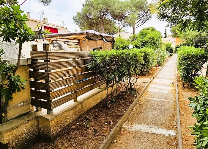 Sous Les Pins Hébergement de vacances