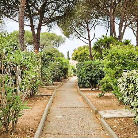 Sous Les Pins Double Terrasse Agde