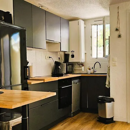 度假居 Sous Les Pins *